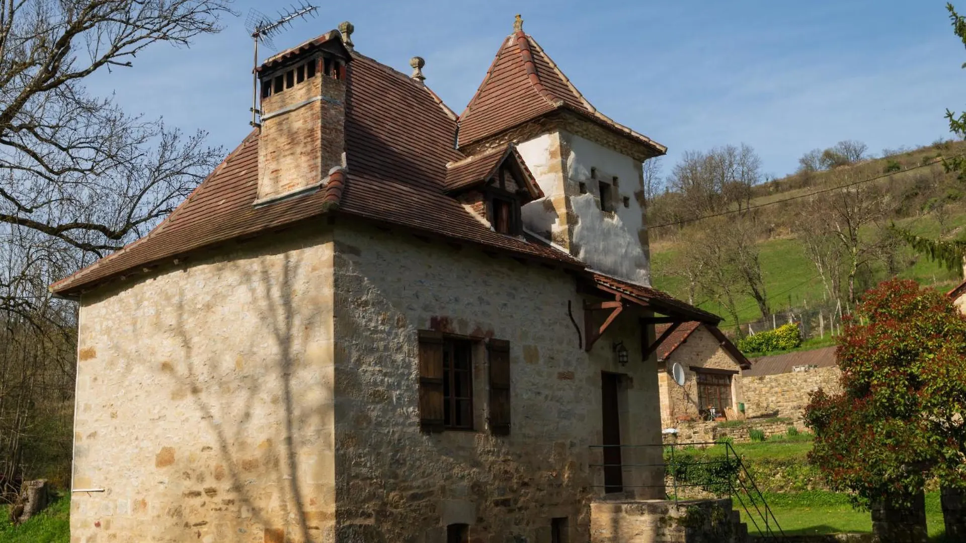 Holiday Home Le Moulin - ONS400 Fons  France