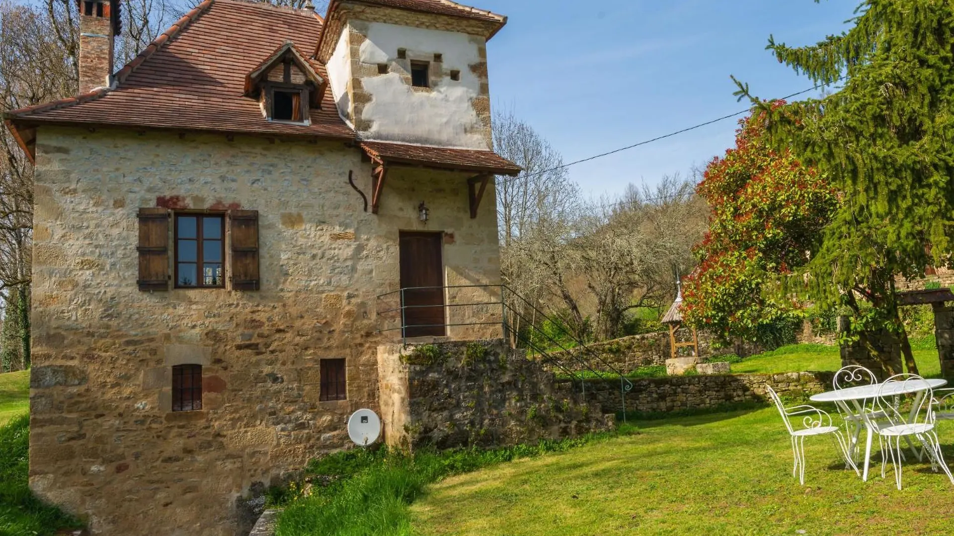 Holiday Home Le Moulin - ONS400 Fons  France