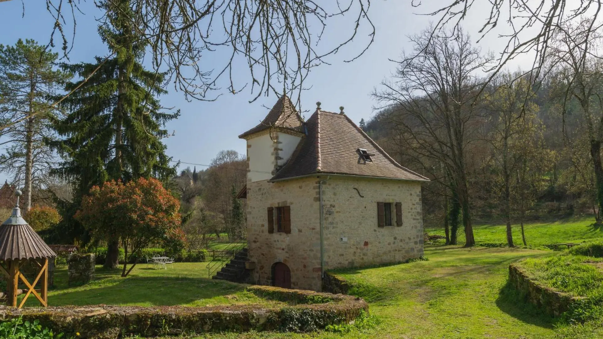 Holiday Home Le Moulin - ONS400 Fons