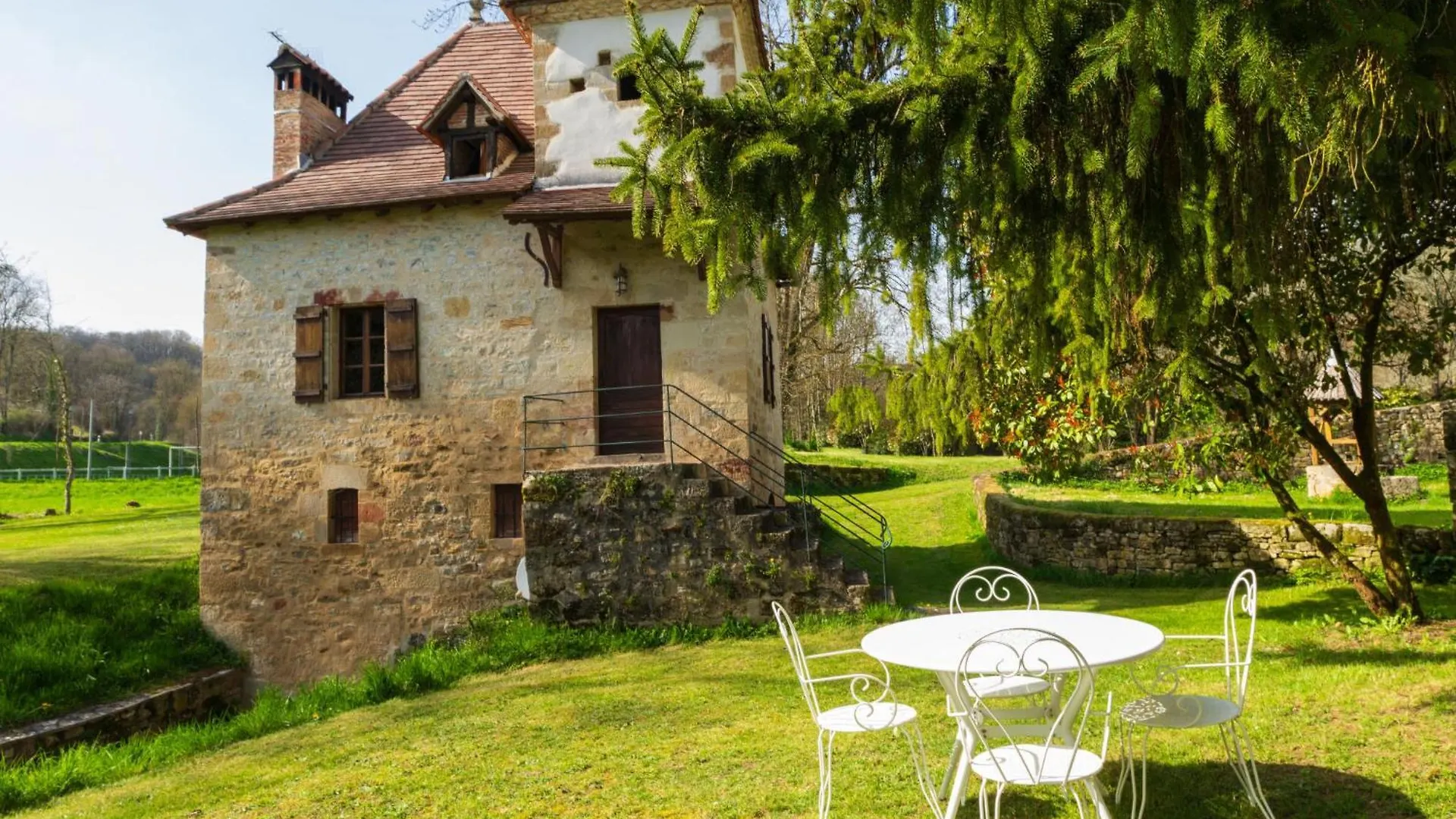 Holiday Home Le Moulin - ONS400 Fons